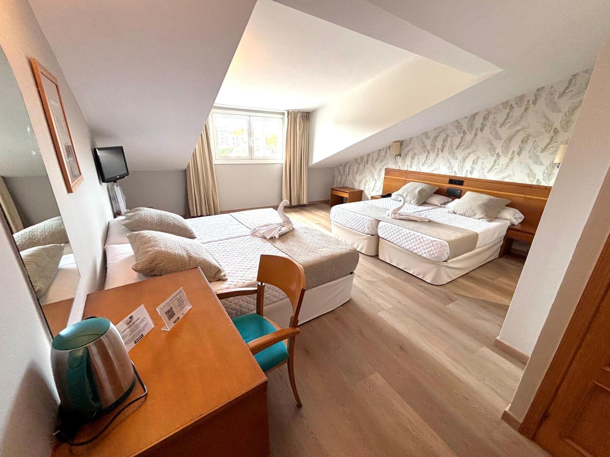 Hotel Atalaya I Portonovo Bagian luar foto